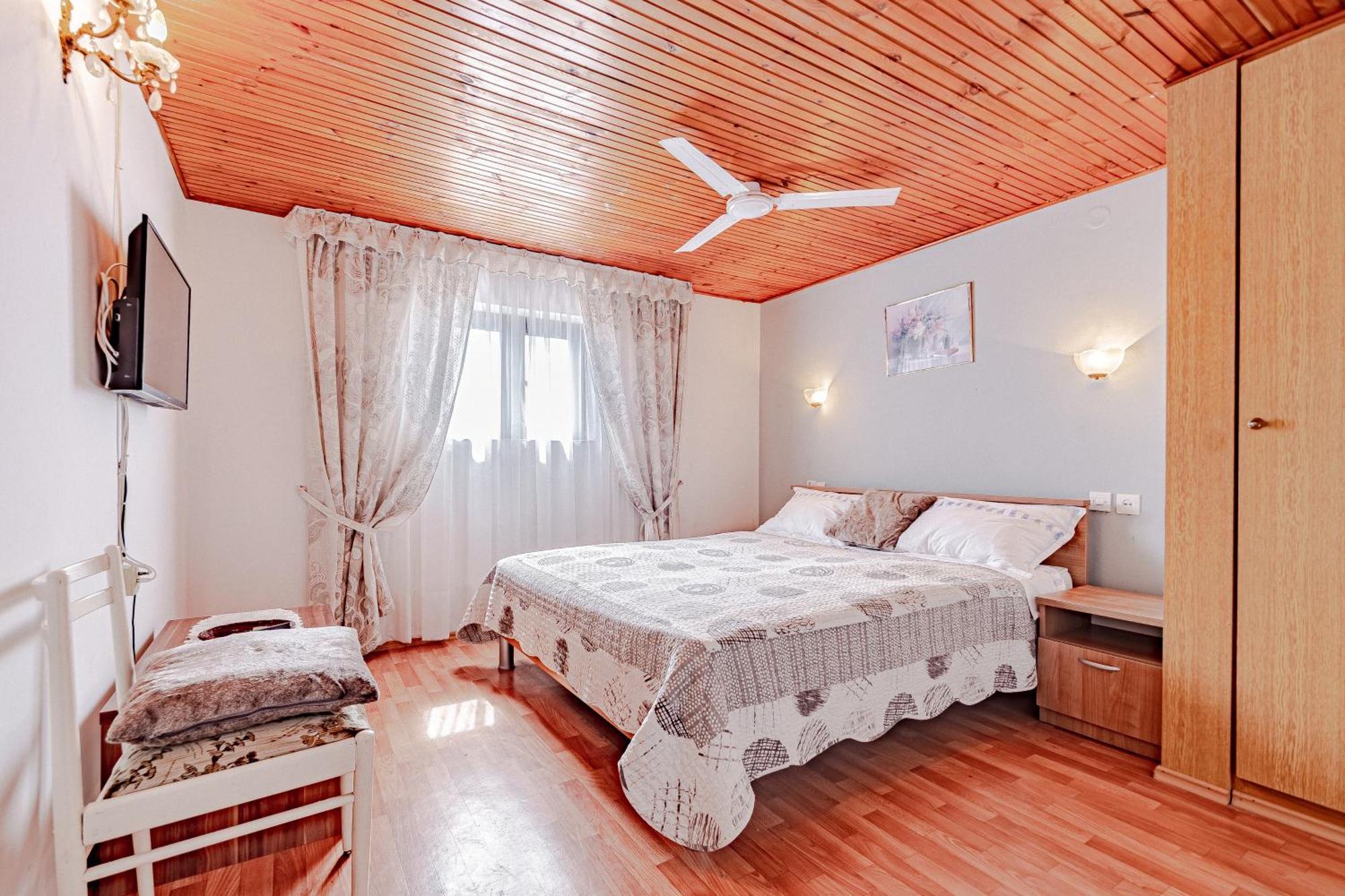 Family Friendly Apartments With A Swimming Pool Zavalatica, Korcula - 183 Luaran gambar