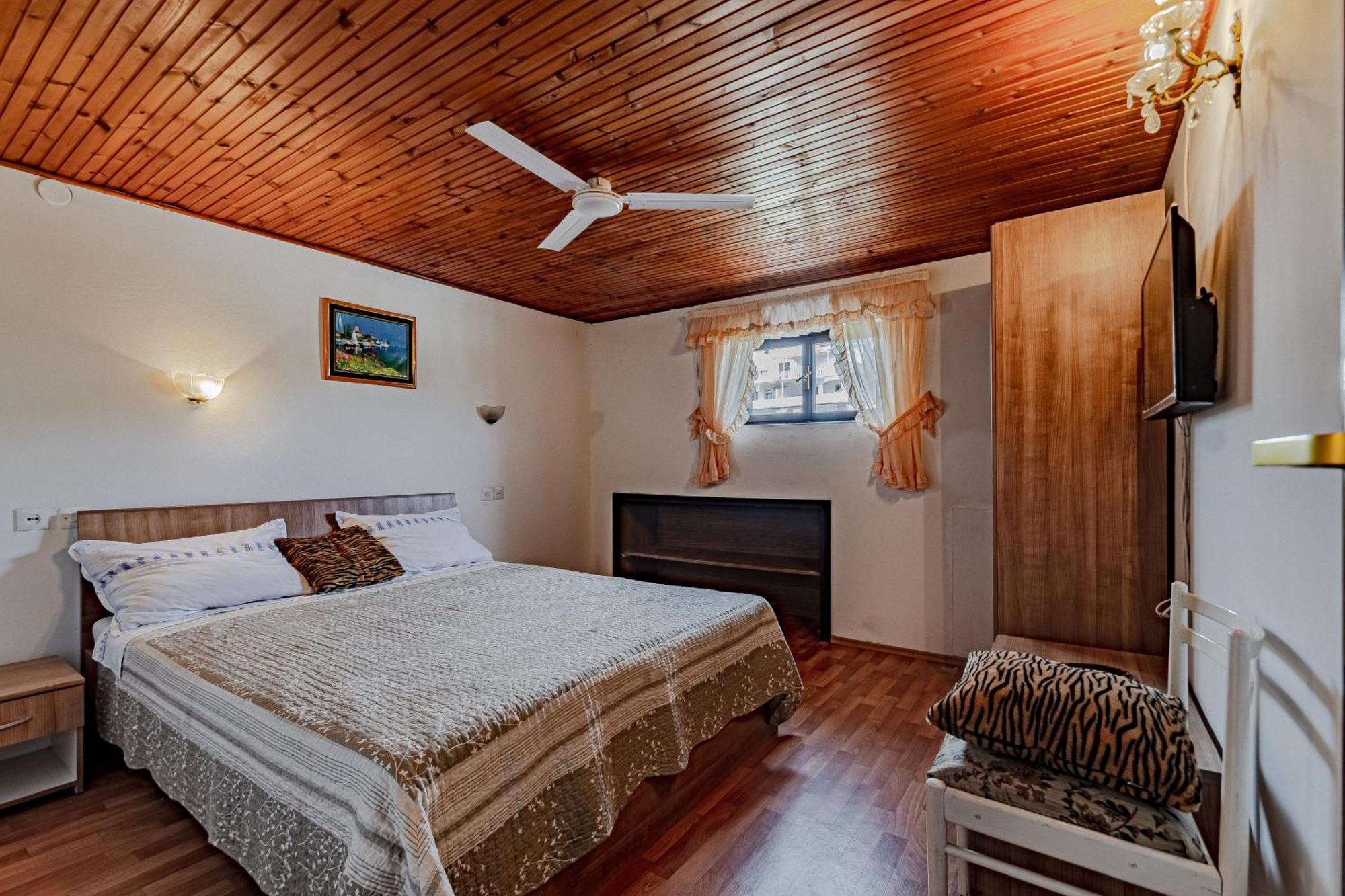 Family Friendly Apartments With A Swimming Pool Zavalatica, Korcula - 183 Luaran gambar