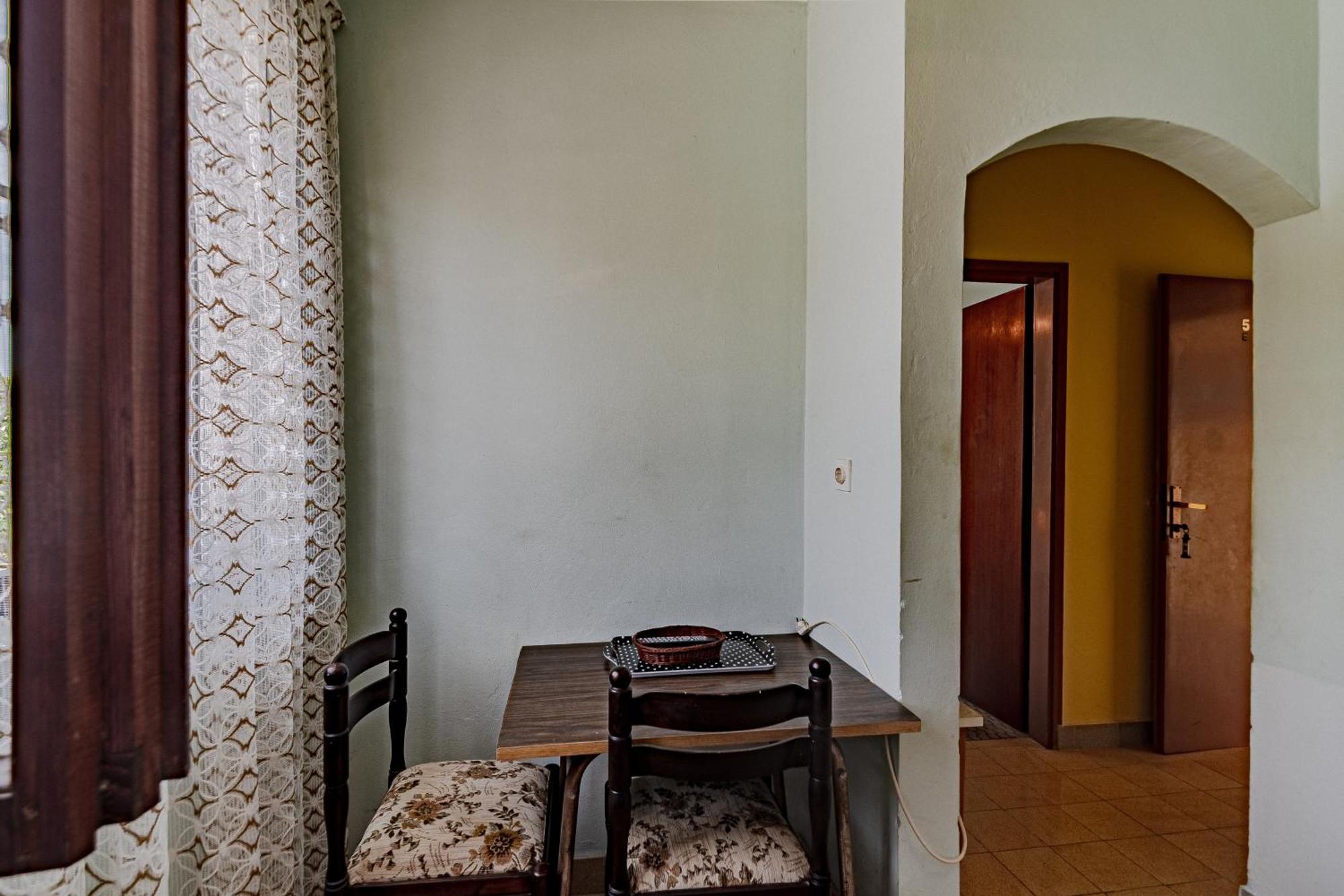 Family Friendly Apartments With A Swimming Pool Zavalatica, Korcula - 183 Bilik gambar